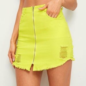 NWOT Neon Yellow Ripped-Raw Hem Zip-Up Denim Skirt